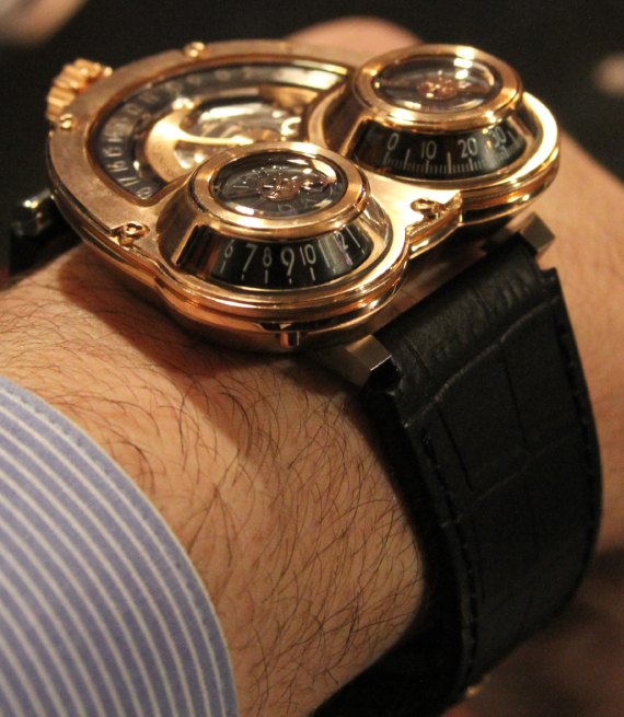 MB&F HM1鐘表機(jī)腕表